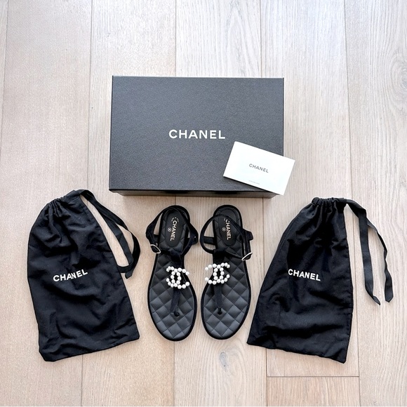 Authentic Chanel Suede Quilted Lambskin Silver Jeweled CC Thong Sandals - Picture 2 of 13